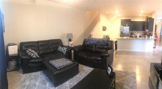 Building Photo - 3804 Silverlake Way