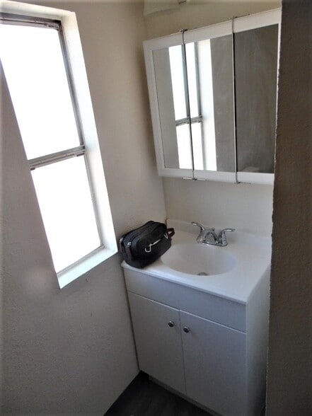 Building Photo - 208 Mohawk Dr