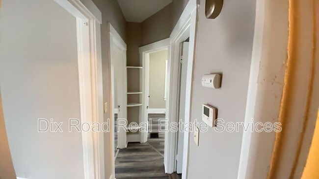 Building Photo - 821 Sixteenth Avenue