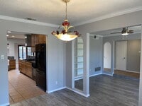 Building Photo - Single Family Home