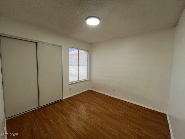Building Photo - 2908 Gentilly Ln