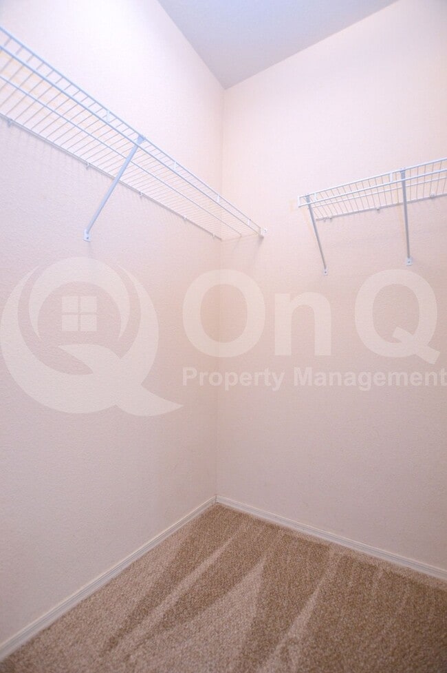 Building Photo - 6309 S Teresa Dr