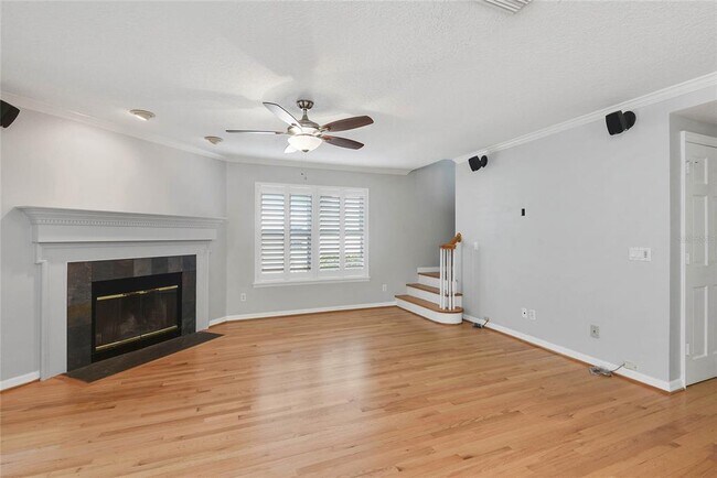 Building Photo - 1580 Oakhurst Ave