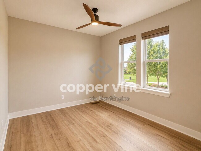 Building Photo - 11959 Mountview Ln