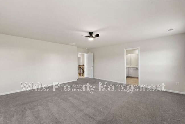 Building Photo - 2039 Morning Gold Dr