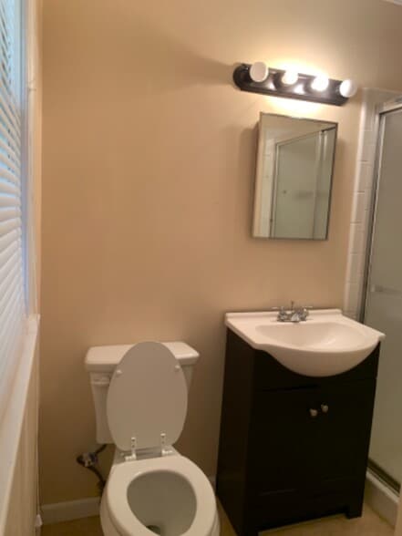 Building Photo - 209 Polaris St