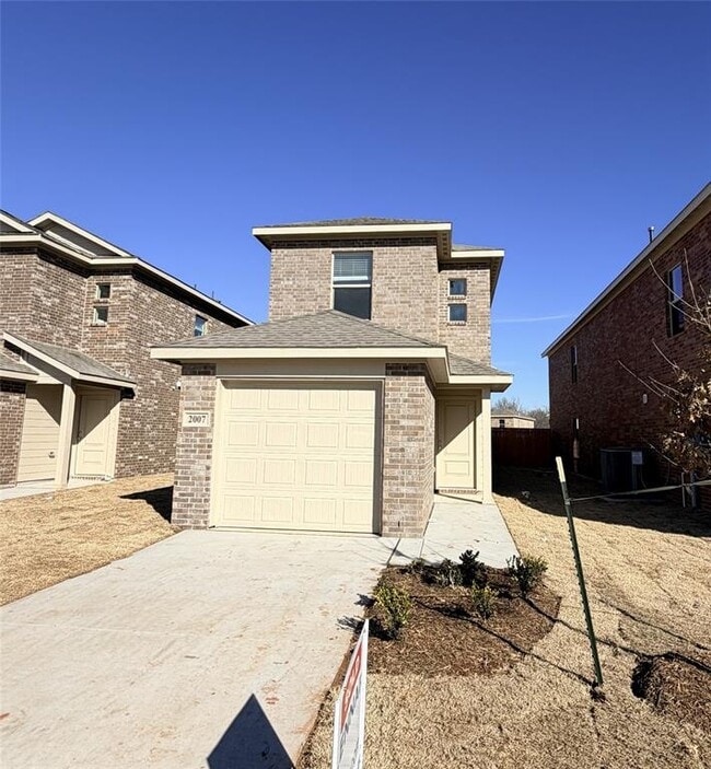 Building Photo - 2007 Delphine Dr