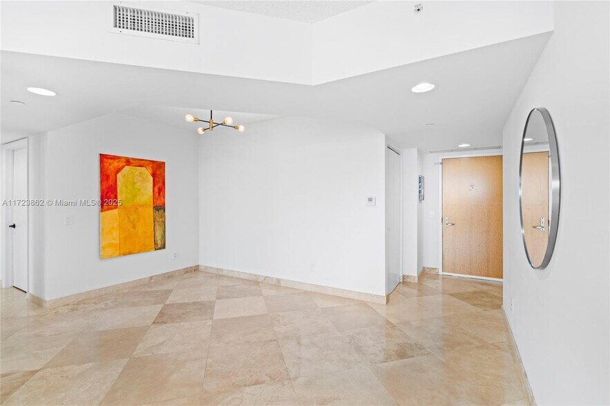 Building Photo - 21055 Yacht Club Dr