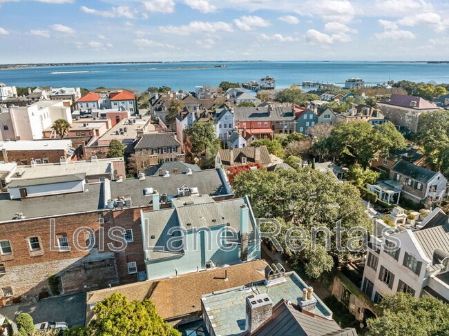 Building Photo - 12 Elliott St