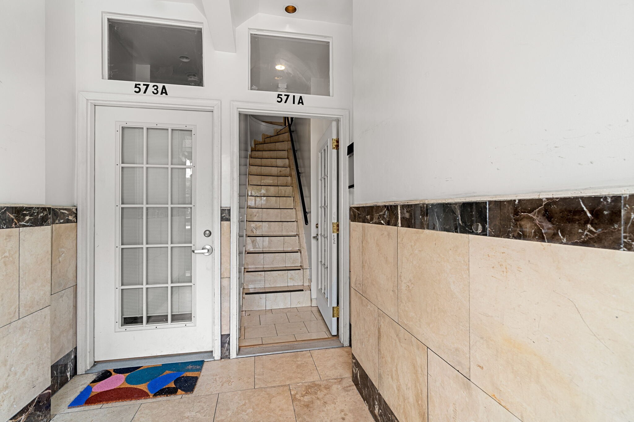 Building Photo - 571 Somerville Ave