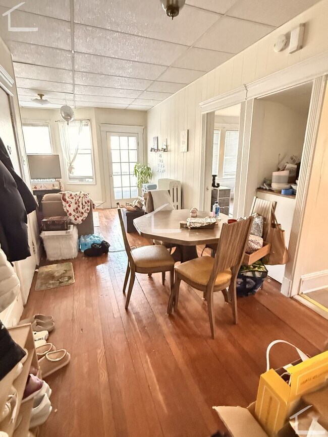 Building Photo - Nice 3 bed in Brighton