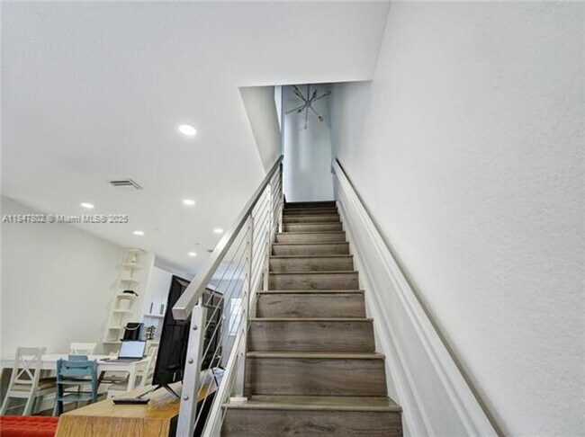Building Photo - 5630 NW 114th Path