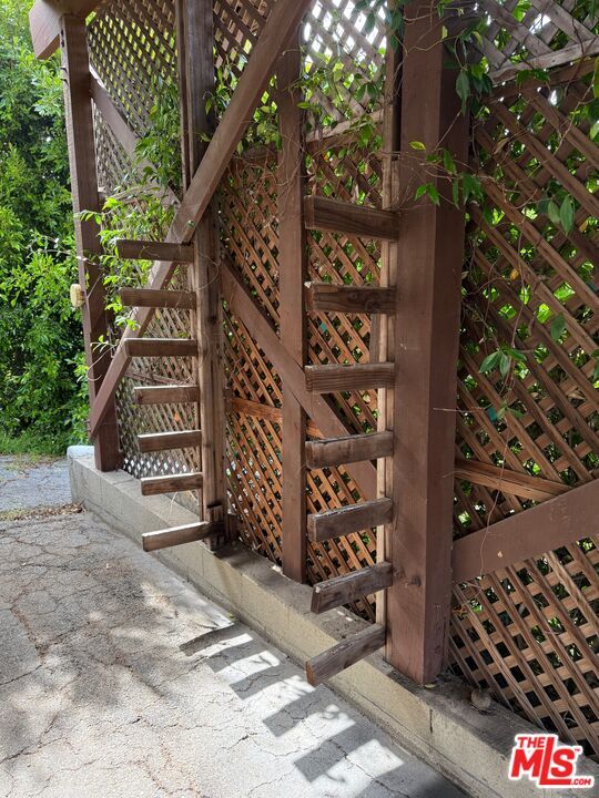 Building Photo - 28870 Selfridge Dr