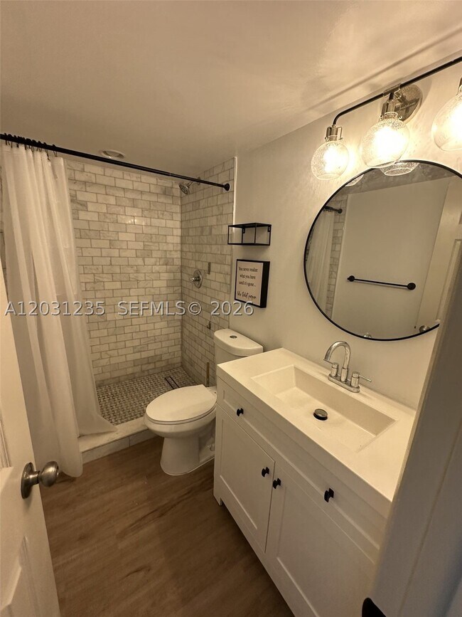 Building Photo - 7112 SW 113th Ct