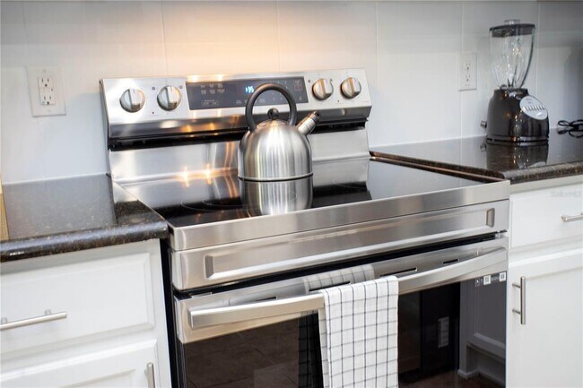 Building Photo - 3181 Tocoa Cir