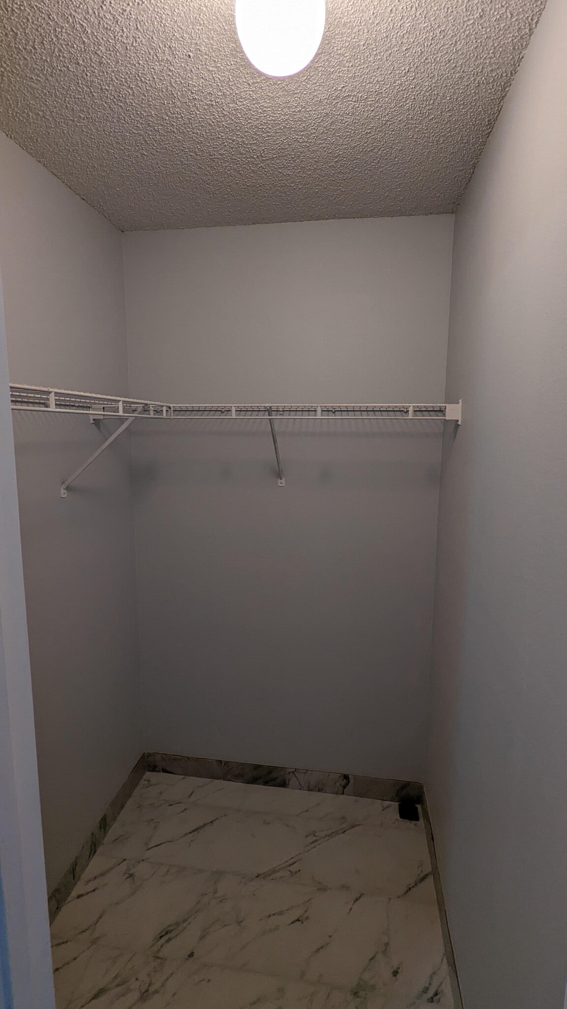 Building Photo - 3048 Pineda Dr