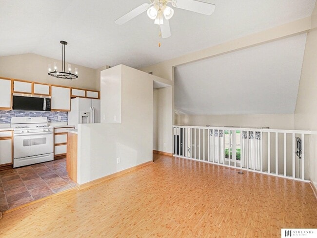 Building Photo - 2707 Canyon Cir