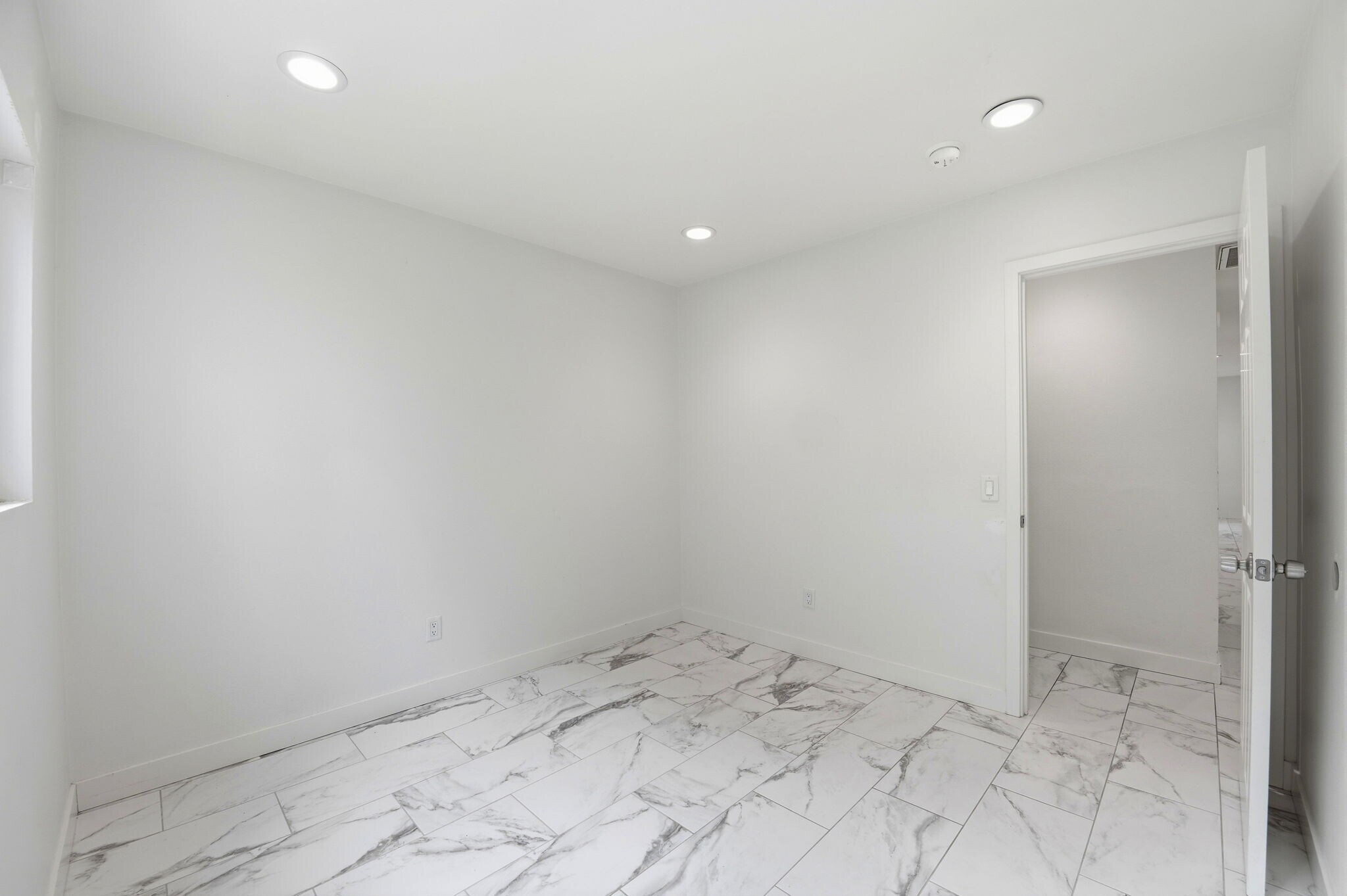 Building Photo - 30845 Catarina Dr