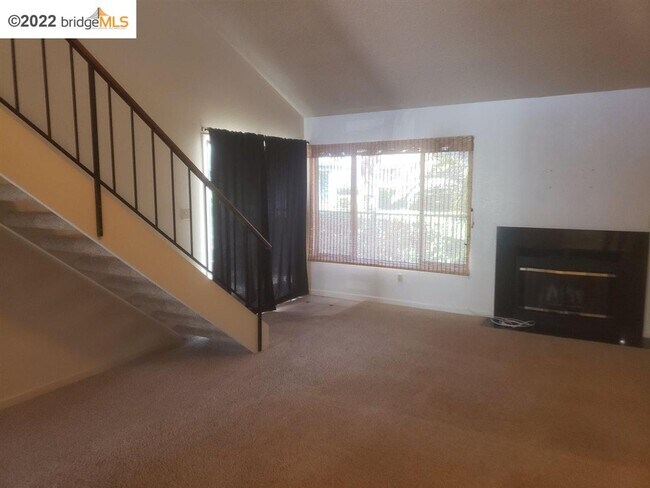 Building Photo - SHARP DISCOVERY BAY MARINA CONDO!