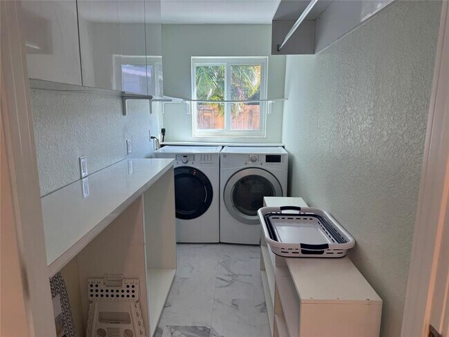 Building Photo - 1820 Bel Air Ave