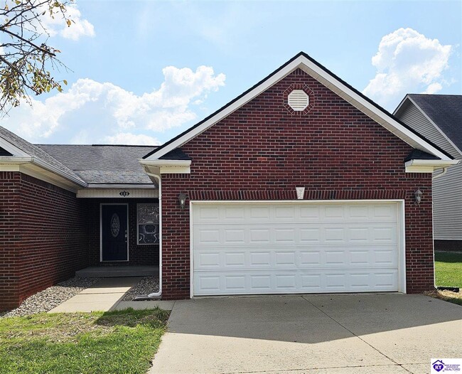 Primary Photo - 118 Twin Lakes Dr