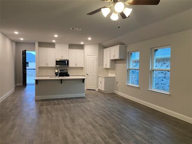Building Photo - 213 Portina Dr