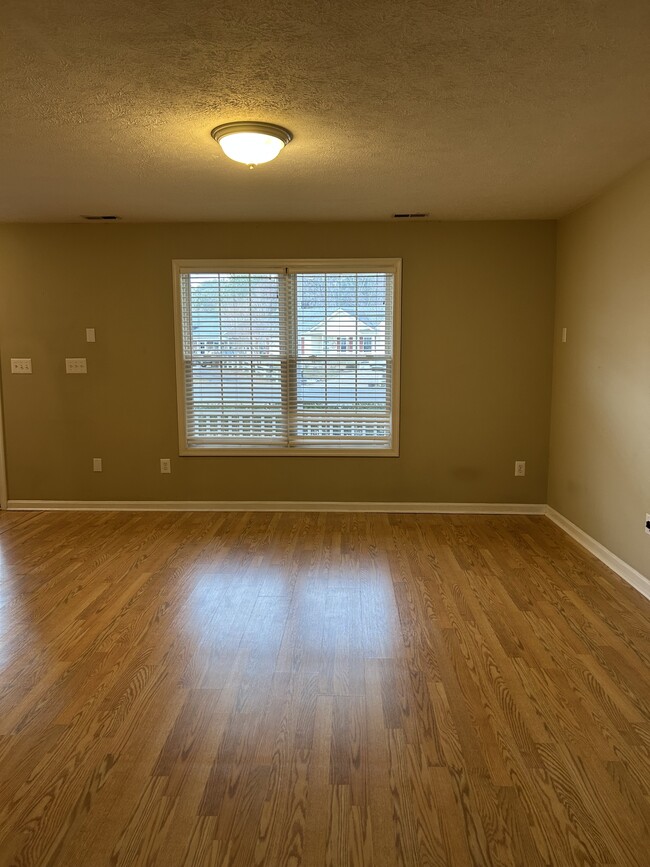 Building Photo - 46891 Bryan Rd