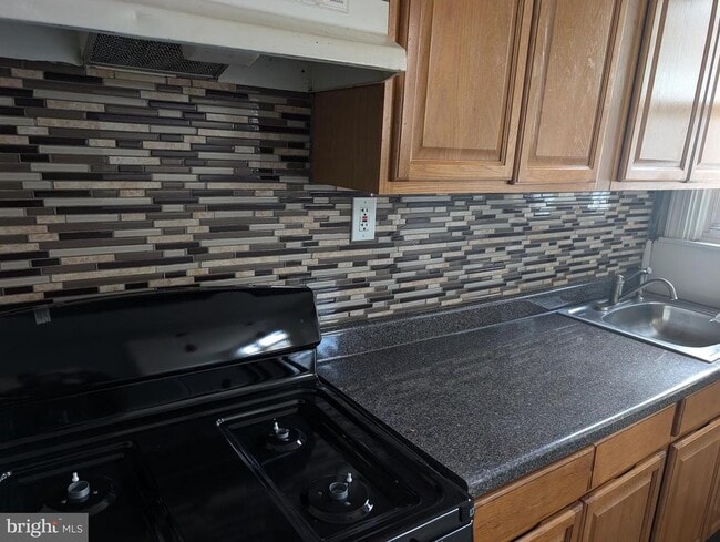 Building Photo - 7335 Garman St