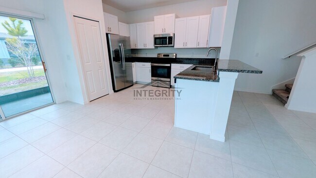 Building Photo - 6049 Shiner St