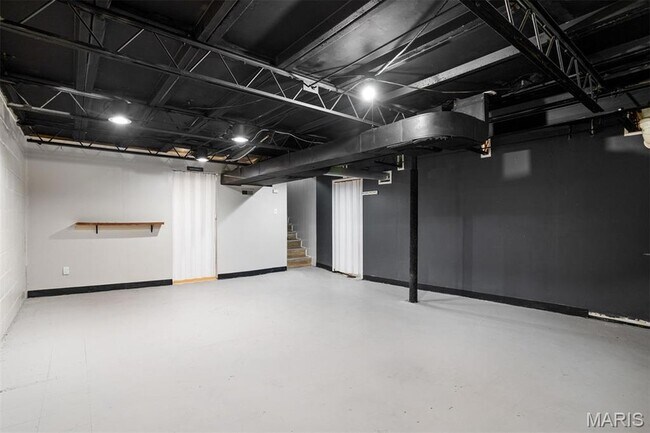 Building Photo - 1076 Wilshire Ave