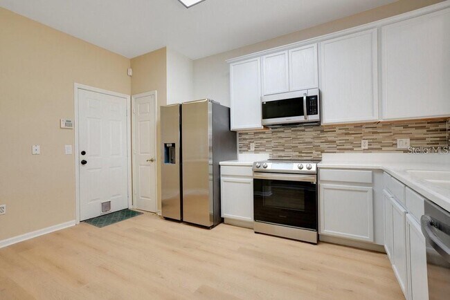 Building Photo - 3393 Shallot Dr