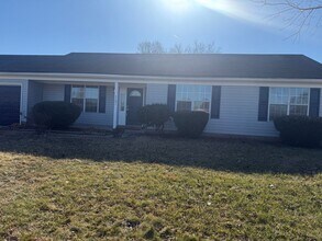 Building Photo - Beautiful cozy 3 bed 2 bath house