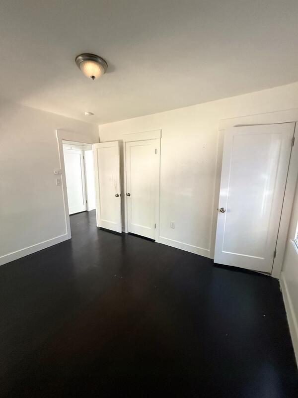 Building Photo - 620 N 300 E