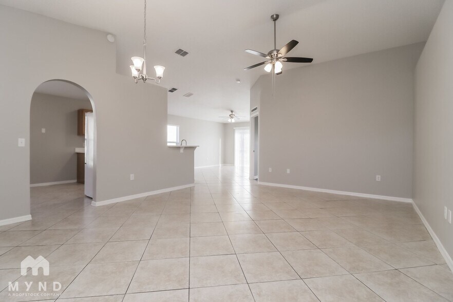 Building Photo - 16926 Corner Bay Ct