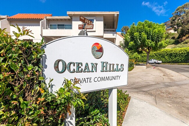Building Photo - Luxury Home with Ocean Views