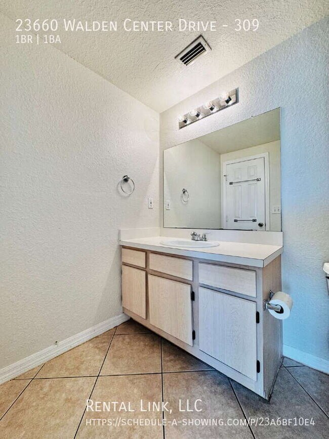 Building Photo - 23660 Walden Center Dr