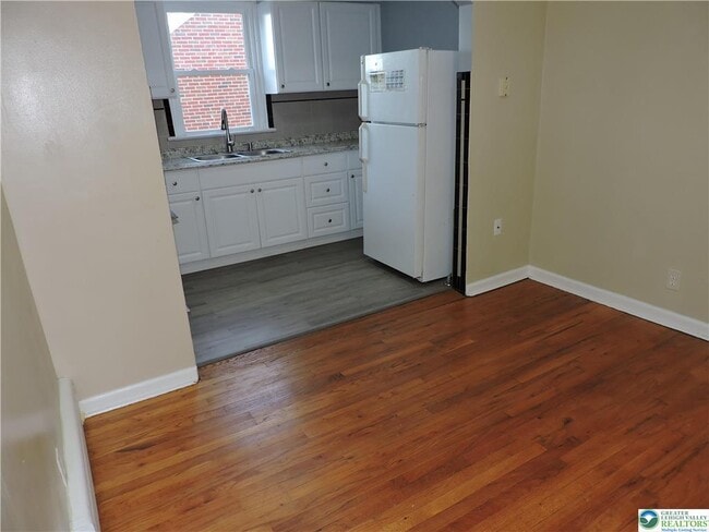 Building Photo - 1717 Tremont St