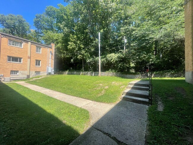 Building Photo - 2366 S Patterson Blvd