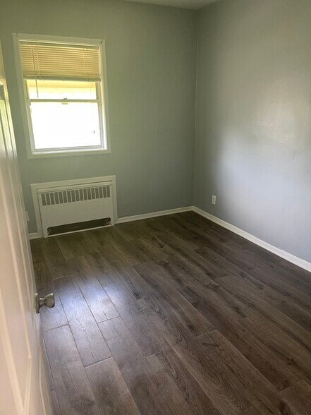 Building Photo - 53 Terhune Ave
