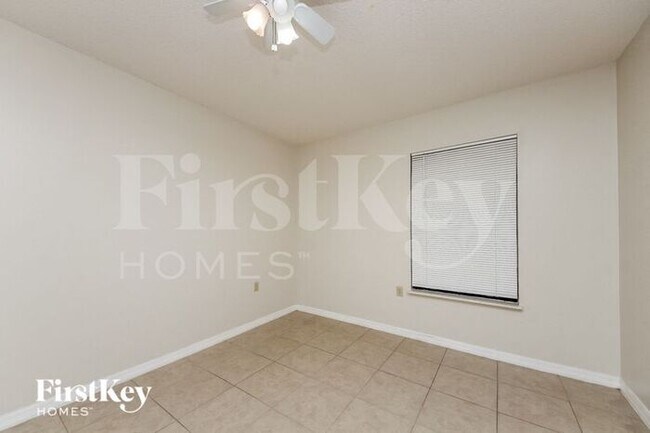 Building Photo - 815 Adour Dr
