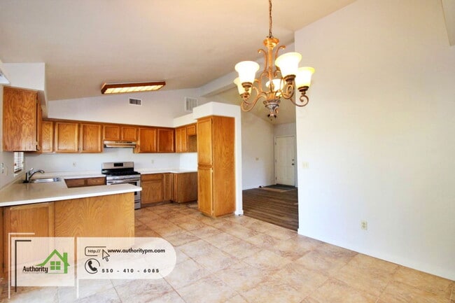 Building Photo - 2882 Sandstone Dr