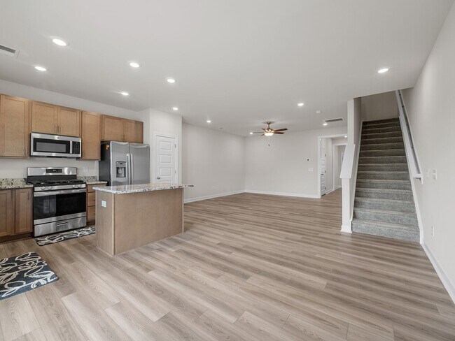 Building Photo - Modern Comfort Meets Southern Charm – New ...