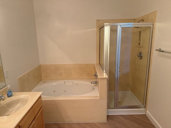 Building Photo - Gated Unique Remodeled 3 Bedroom w/ Golf Course Views in Rancho Solano
