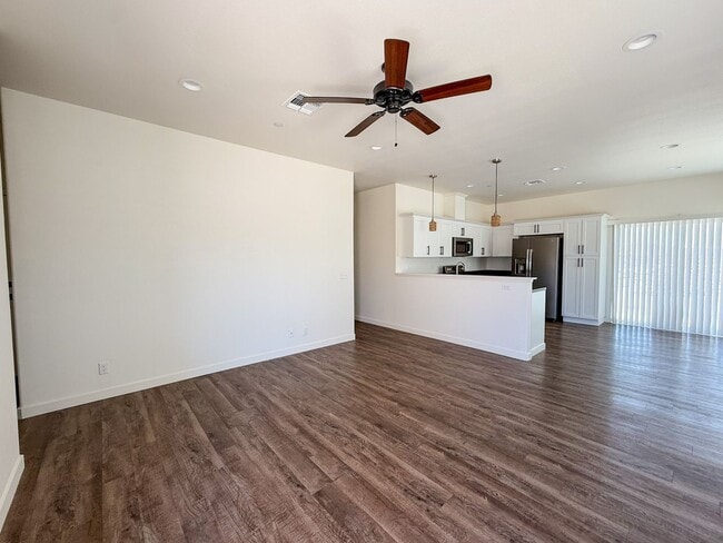 Building Photo - 29 Palms Home with Solar