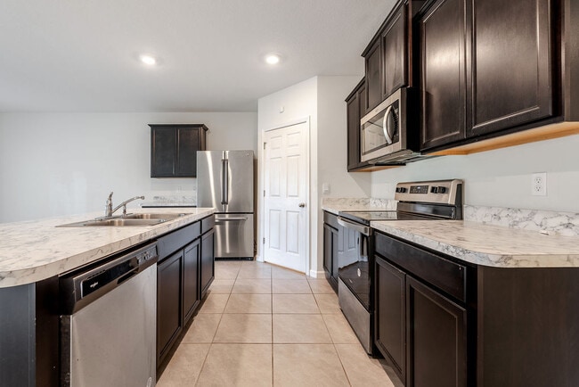 Building Photo - 3202 SW Martin St