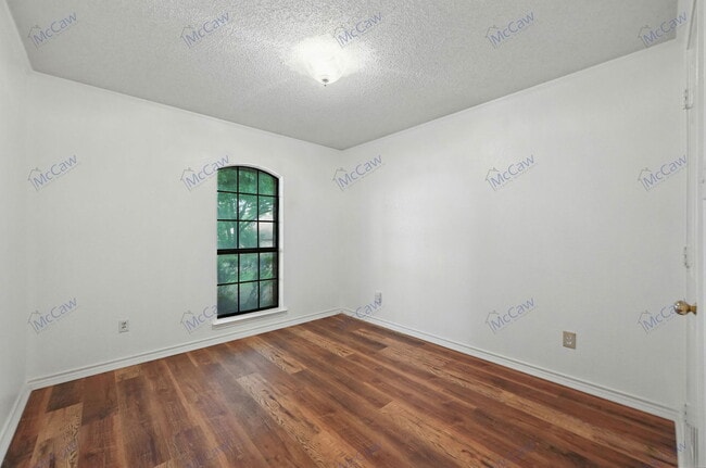 Building Photo - 217 Elder Oak Dr