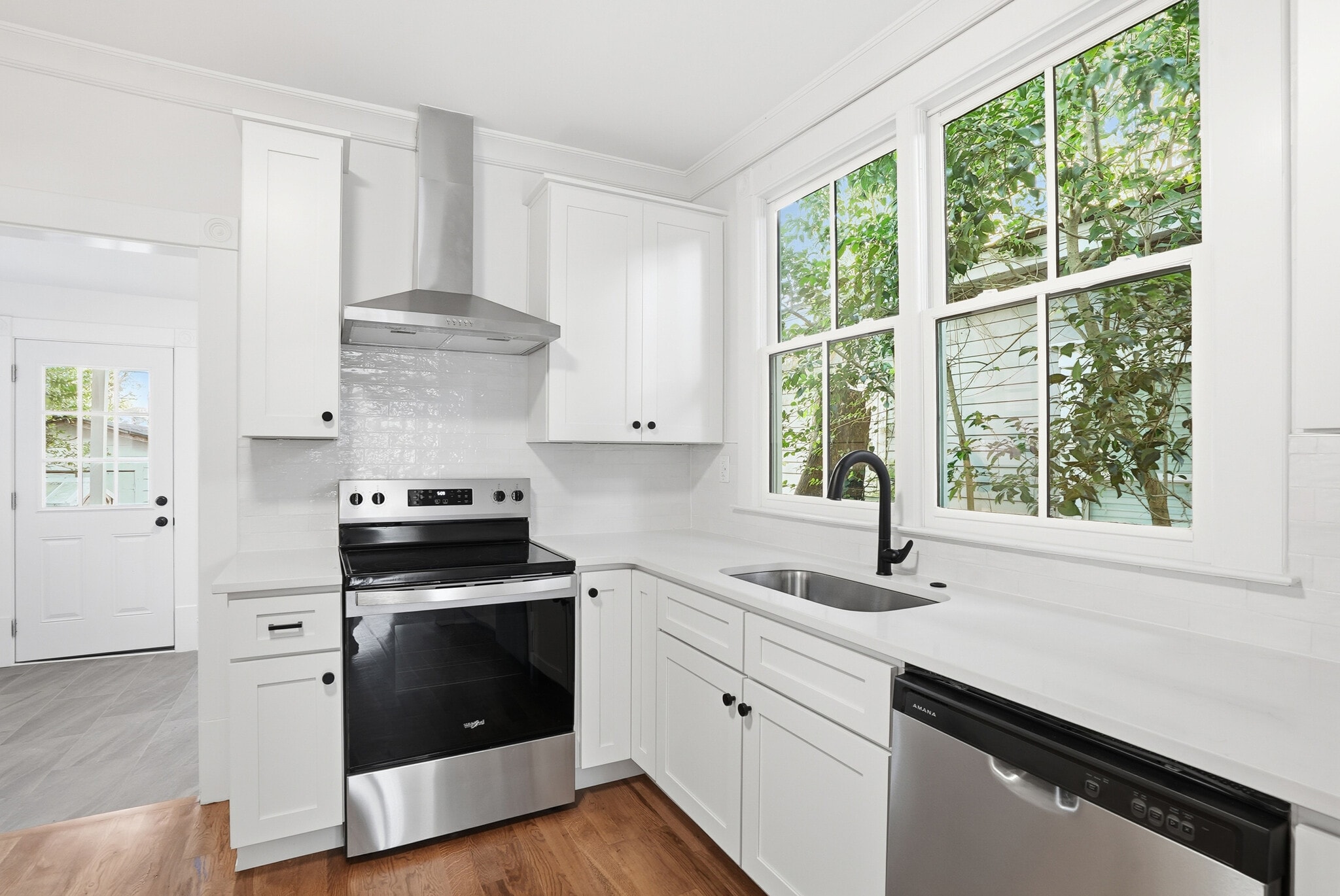 Building Photo - 518 E 33rd St