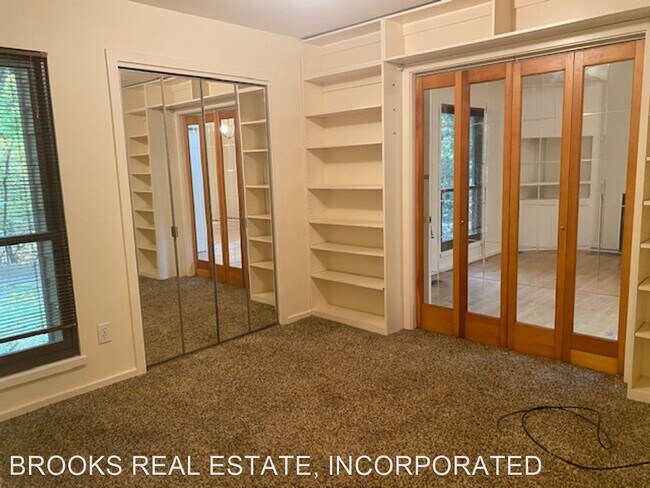 Building Photo - 3 br, 2 bath House - 116 Sharps Road
