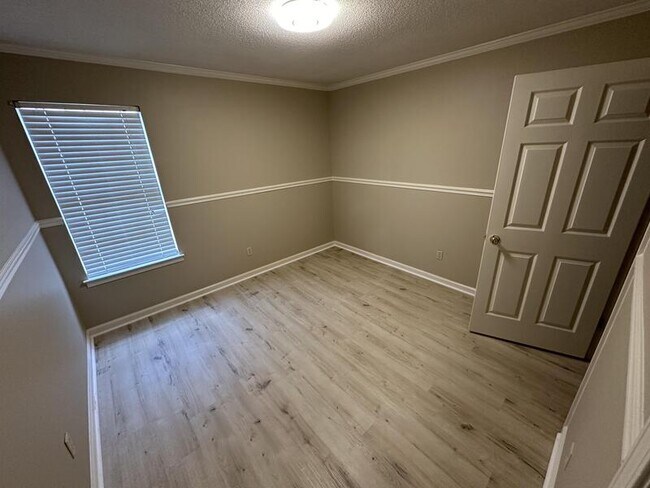 Building Photo - 8422 Jacob Dr