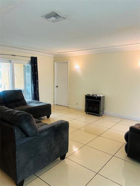 Building Photo - 6624 NW 1st Ct